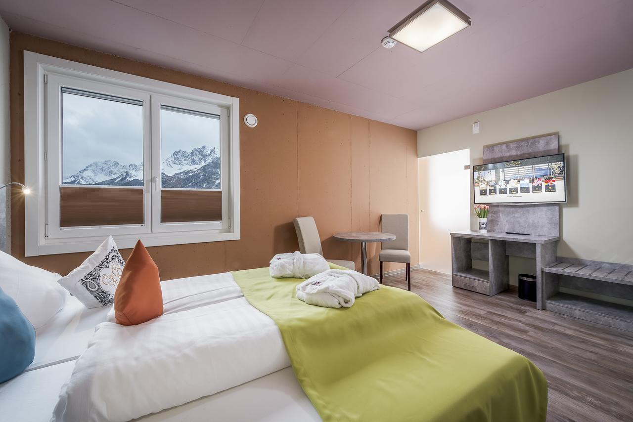 Cubo Sport & Art Hotel